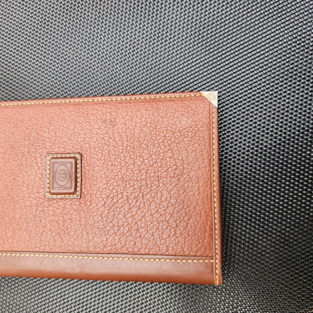 GUCCI Brown Leather GG Logo Checkbook and credit card cover Wallet - Picture 9 of 16